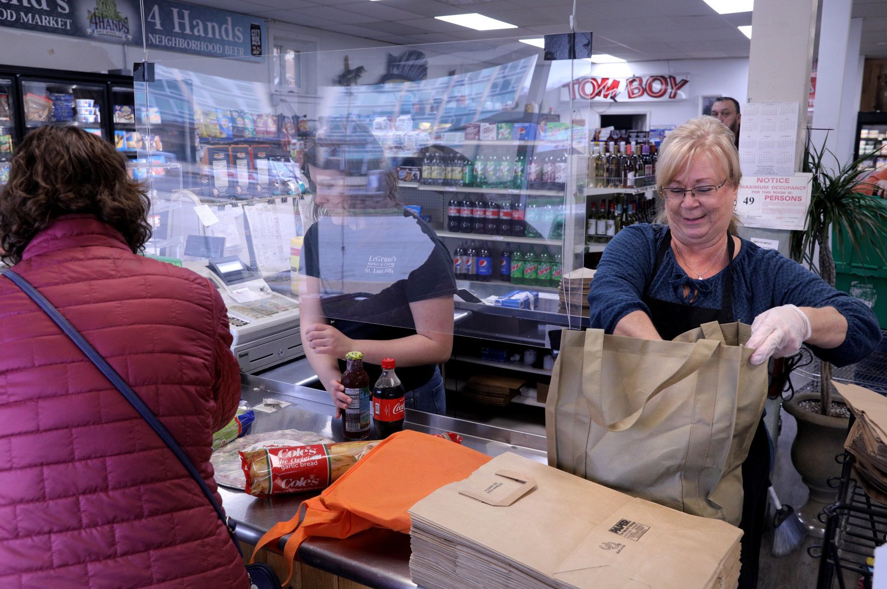 Corner grocers thrive as coronavirus fears prompt hoarding